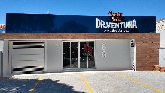 Fachada da Clínica Veterinária Dr. Ventura, projeto da Camila Alamino